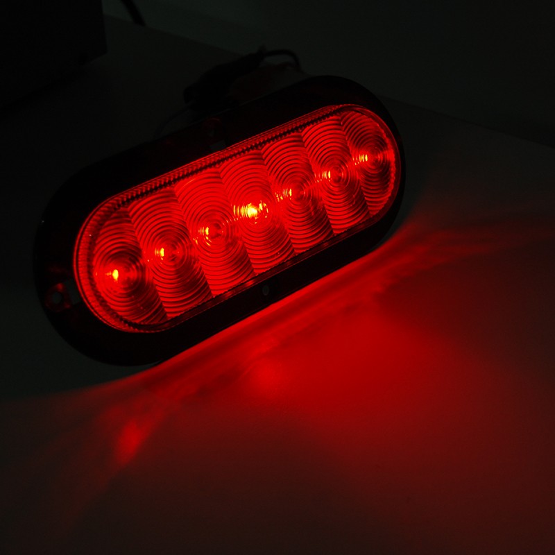 LED Oval Tail Light With Red Reflector Trim Ring : DL-T6SR1-1PK
